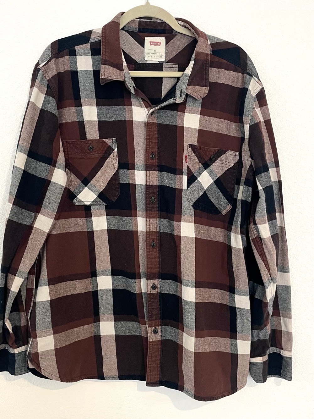 Levi's Men's Brown Plaid Flannel Shirt
